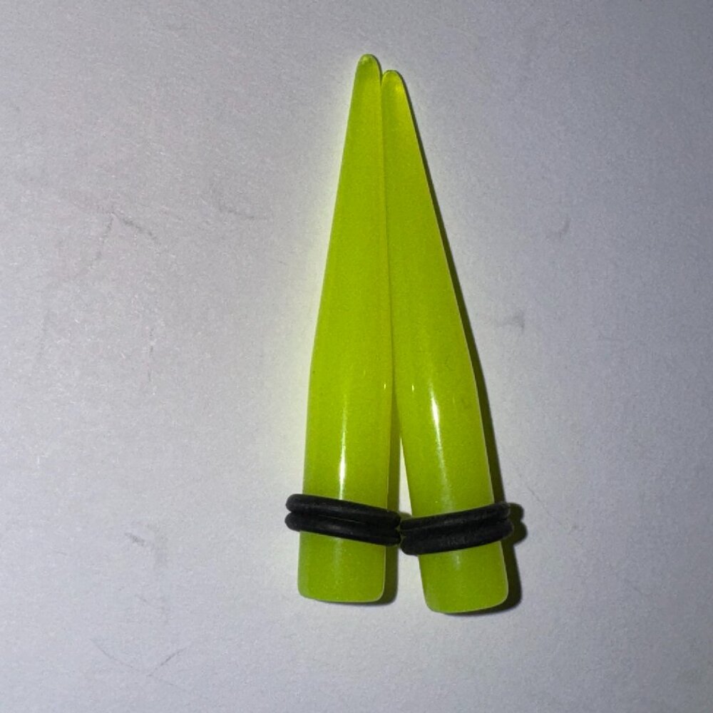 Yellow 0 Gauge Glow-In-The-Dark UV Acrylic Gauging Tapers